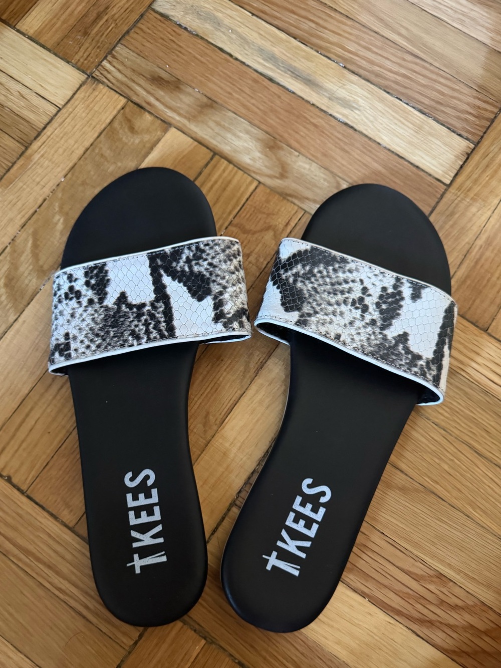 TKEES Snakeskin slide sandals size 8